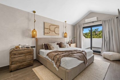 3ca053d633aa6e8bd7b58cbd46652024 - 33