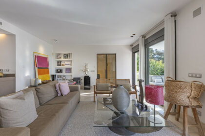 3d139f9e3e9f8c1511490185e2ea855a - 18