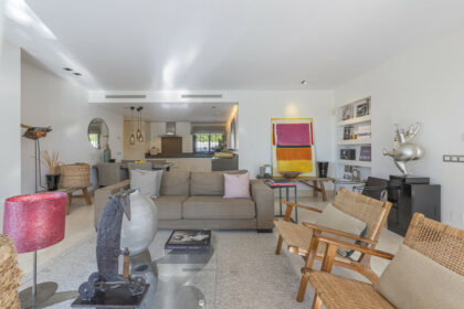 3d139f9e3e9f8c1511490185e2ea855a - 19