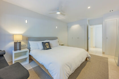 3d139f9e3e9f8c1511490185e2ea855a - 23