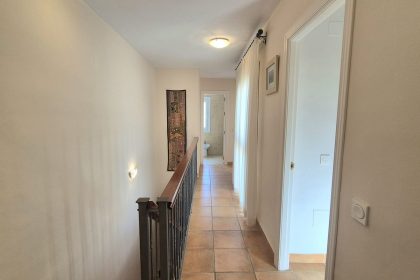 3dad25efbb2e8c41a6731eeb3ce4b913 - 24