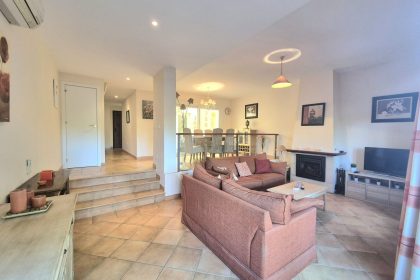 3dad25efbb2e8c41a6731eeb3ce4b913 - 3