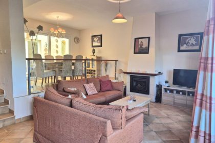 3dad25efbb2e8c41a6731eeb3ce4b913 - 4