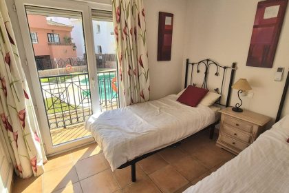 3dad25efbb2e8c41a6731eeb3ce4b913 - 40