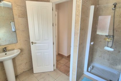 3dad25efbb2e8c41a6731eeb3ce4b913 - 44