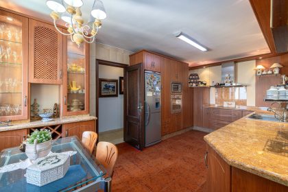 3e4f85ca5f41dd99137fbf17c47e5751 - 12