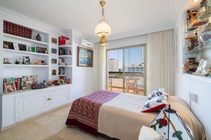 3e4f85ca5f41dd99137fbf17c47e5751 - 18