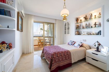 3e4f85ca5f41dd99137fbf17c47e5751 - 19