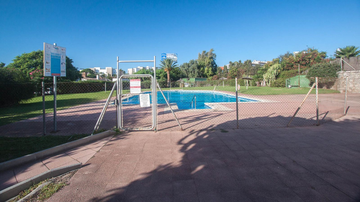 3ee6cf88156d830503c21ba90fa713d8 - 20