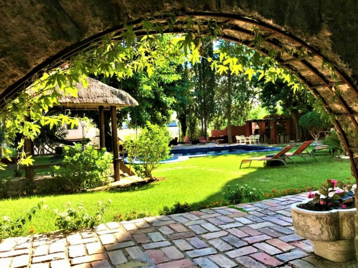 3fd518d66640170b1bfc0c81bbb0cde2 - 17