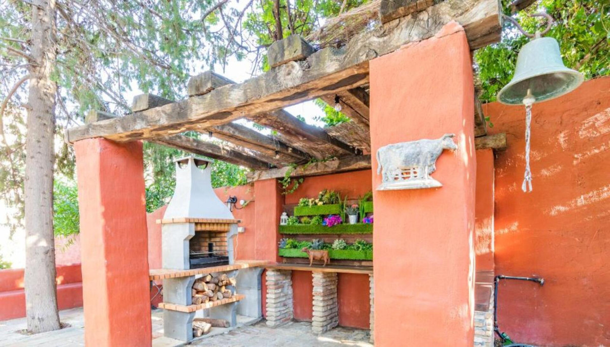 3fd518d66640170b1bfc0c81bbb0cde2 - 28