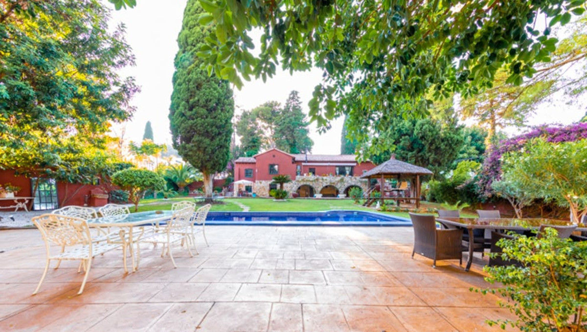 3fd518d66640170b1bfc0c81bbb0cde2 - 31