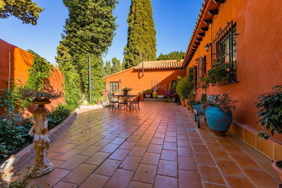 3fd518d66640170b1bfc0c81bbb0cde2 - 4