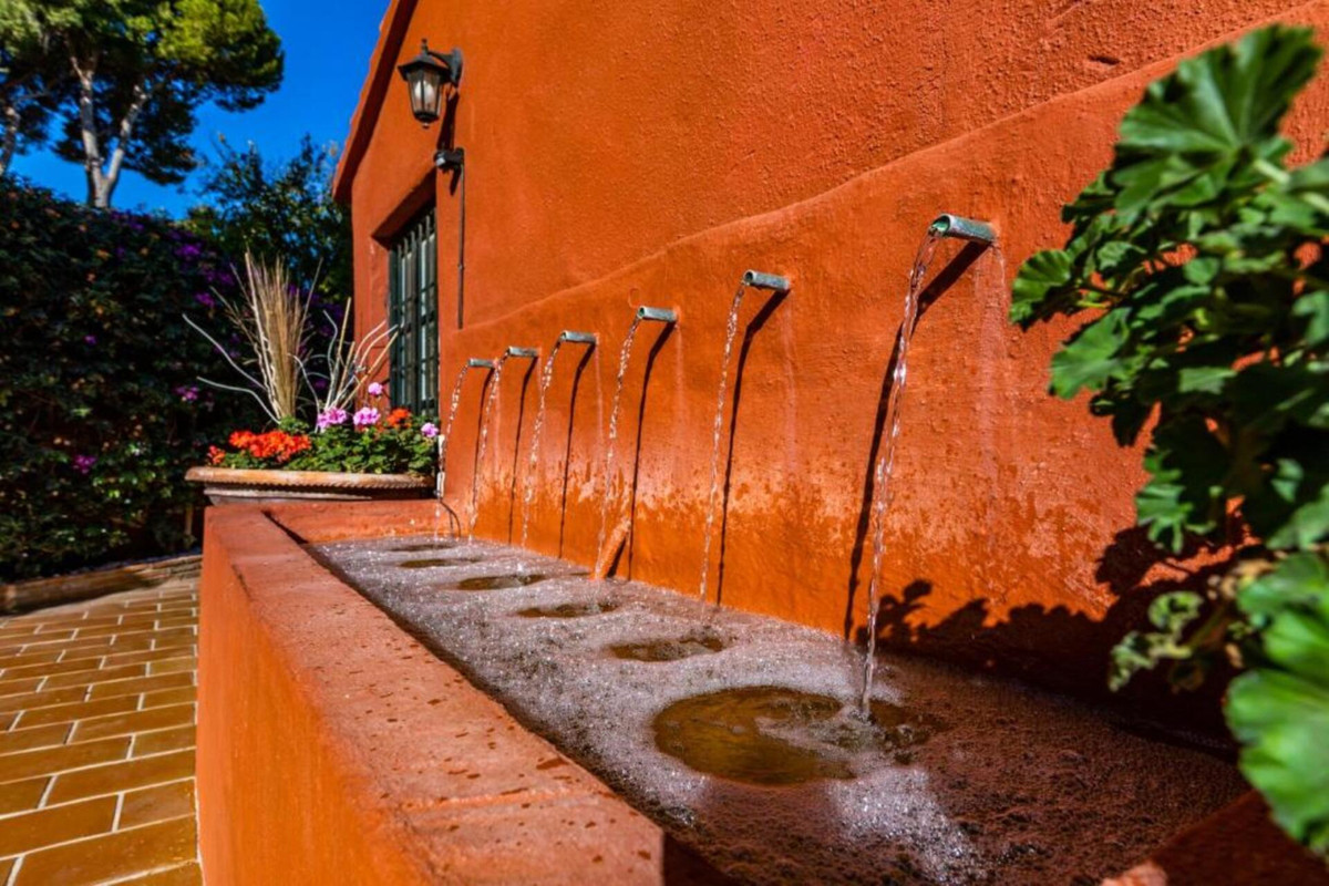 3fd518d66640170b1bfc0c81bbb0cde2 - 5