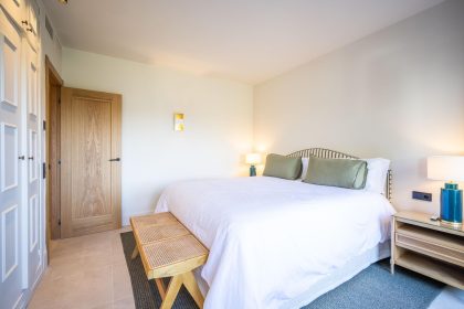 400c68f0ac4d3c4f06bb6b21cf43a740 - 12