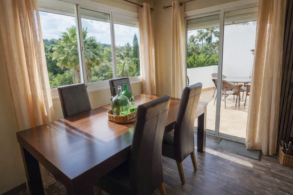 40214723f7d2db7118f3d2e14f632173 - 12