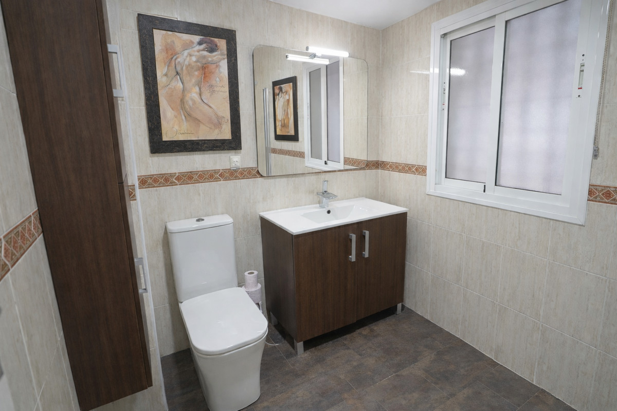 40214723f7d2db7118f3d2e14f632173 - 23