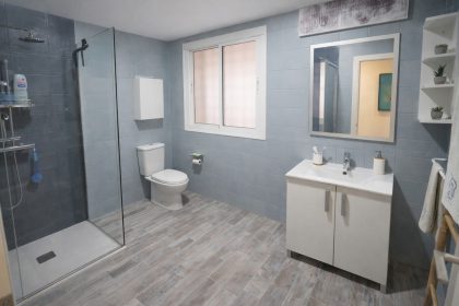 40214723f7d2db7118f3d2e14f632173 - 24