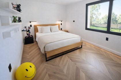 40366117736ac9ed0e05b6ad8f3d28de - 14