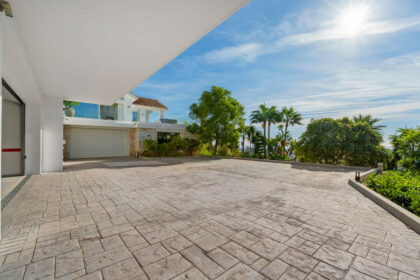 41ce0ac3eb34ad50bb396f1ed40f8222 - 25