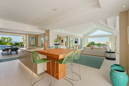 41ce0ac3eb34ad50bb396f1ed40f8222 - 37