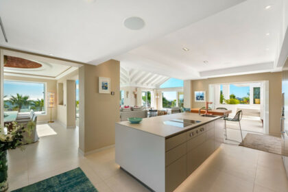 41ce0ac3eb34ad50bb396f1ed40f8222 - 40