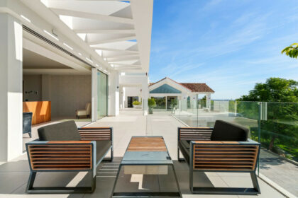 41ce0ac3eb34ad50bb396f1ed40f8222 - 51