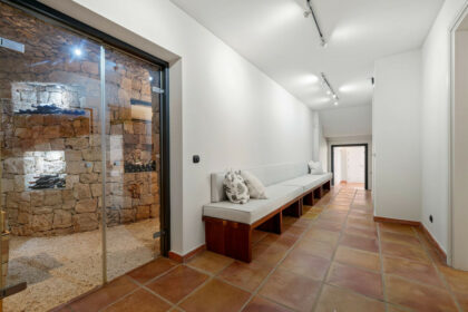 41ce0ac3eb34ad50bb396f1ed40f8222 - 59