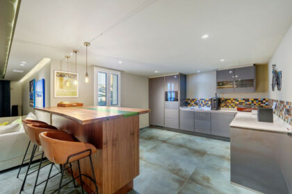 41ce0ac3eb34ad50bb396f1ed40f8222 - 63