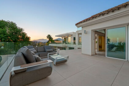 41ce0ac3eb34ad50bb396f1ed40f8222 - 71