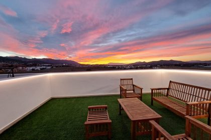 4206b5f91d31d151dc0a3d9cd1b32fda - 1