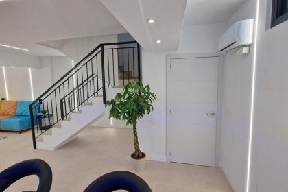 4206b5f91d31d151dc0a3d9cd1b32fda - 23