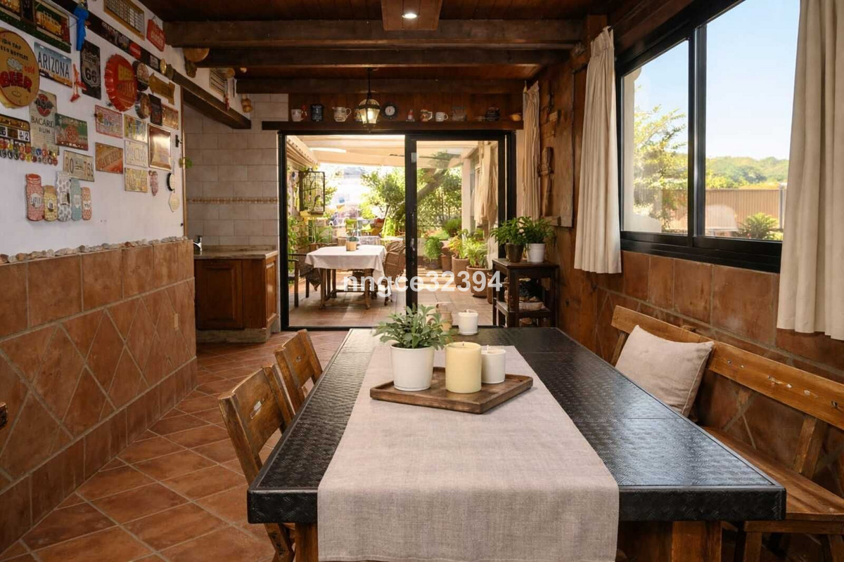 422cc21e87cf17b2ce4a9fc0a8dc3a88 - 12