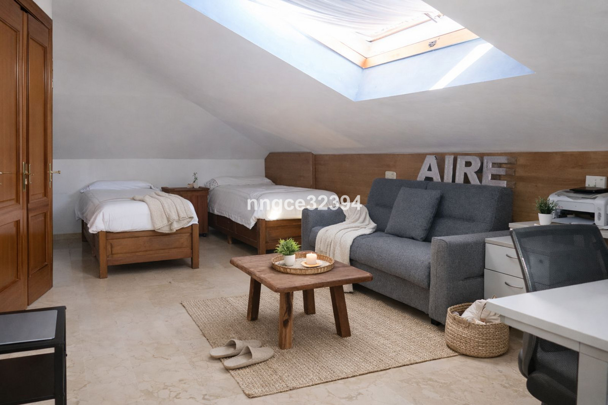 422cc21e87cf17b2ce4a9fc0a8dc3a88 - 24