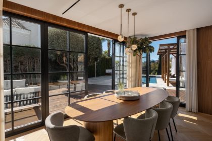 423712962d0ef7945a97deeb011a8ddb - 15