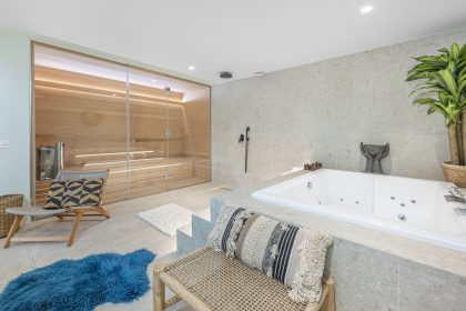 4247fdc17664d4956a1286853b10cc15 - 41