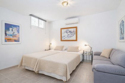 42ca2fdc19dbca7890237674e51d3618 - 14