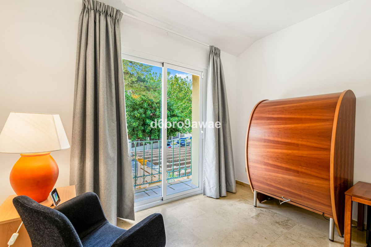 432b7c76877a3a895e4388a4a31fb2bd - 27