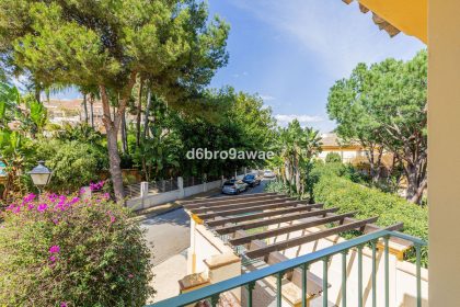 432b7c76877a3a895e4388a4a31fb2bd - 28