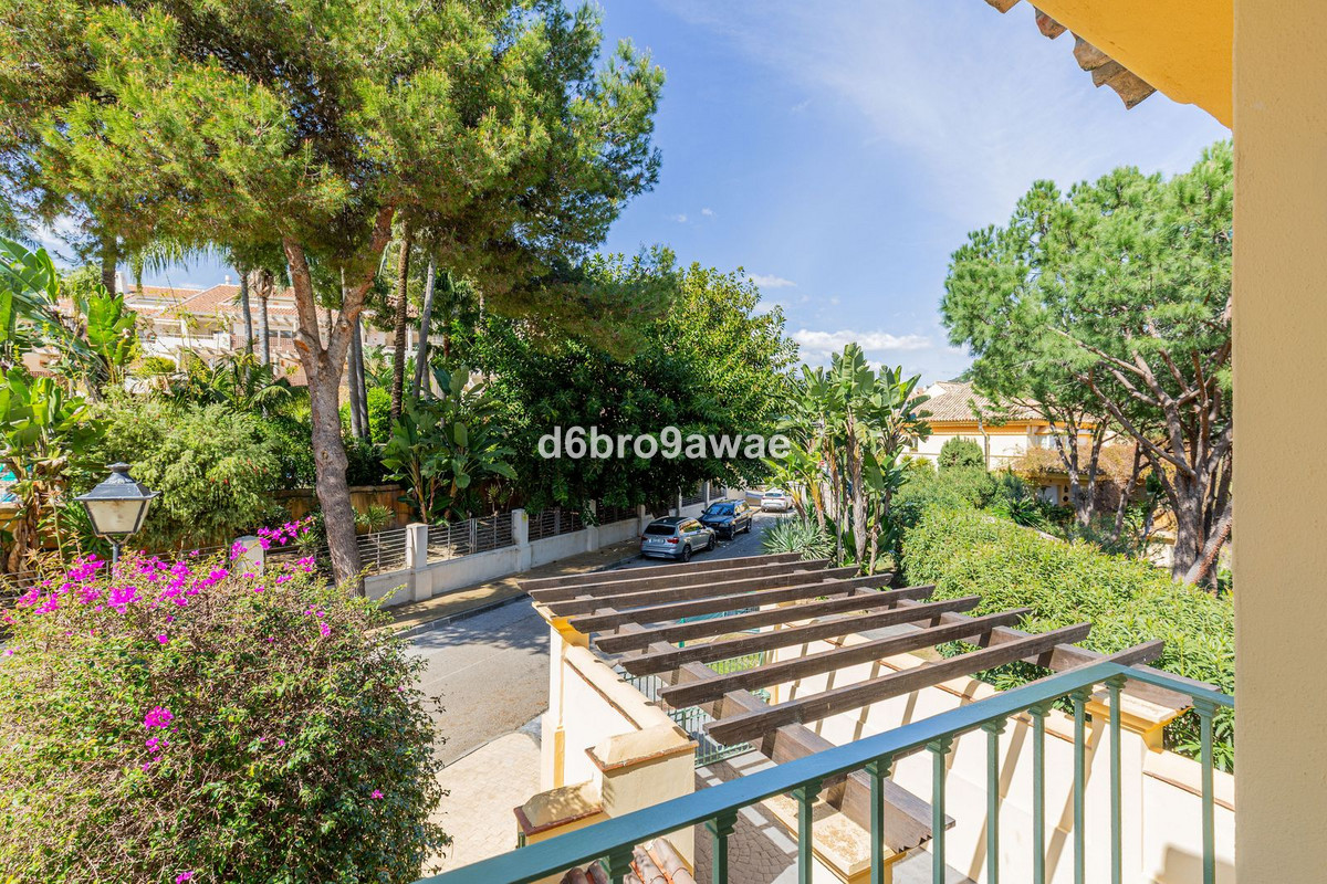 432b7c76877a3a895e4388a4a31fb2bd - 28