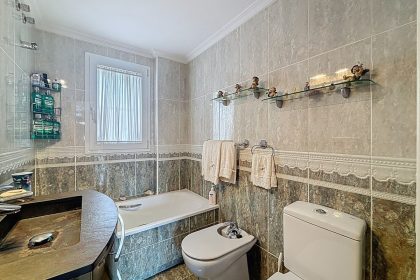 432fd46884cd6b72ef18003ab5ff0909 - 18