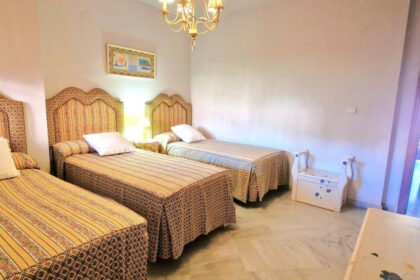 4354e849fc5d9ec96c7d461ae42ec13c - 12