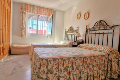 4354e849fc5d9ec96c7d461ae42ec13c - 20