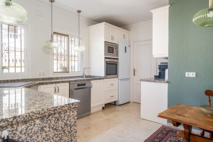 43ebc59ec2809e7338d1f7df23eddb9f - 23