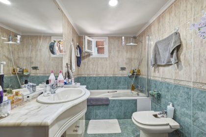 456d606a0b1a8776bf1422fce539d8a0 - 26