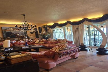 458d9eb83c4e7d83c99ca60f2dafad54 - 10