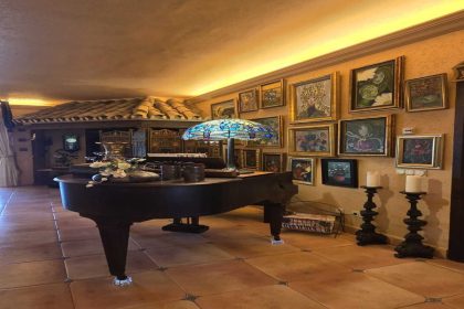 458d9eb83c4e7d83c99ca60f2dafad54 - 12