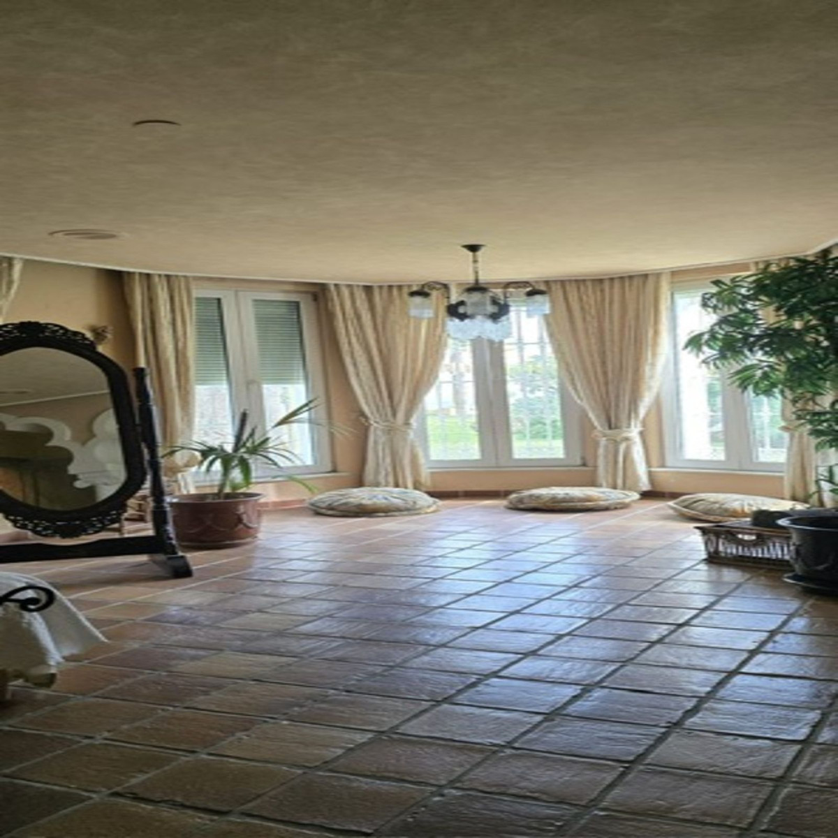 458d9eb83c4e7d83c99ca60f2dafad54 - 23