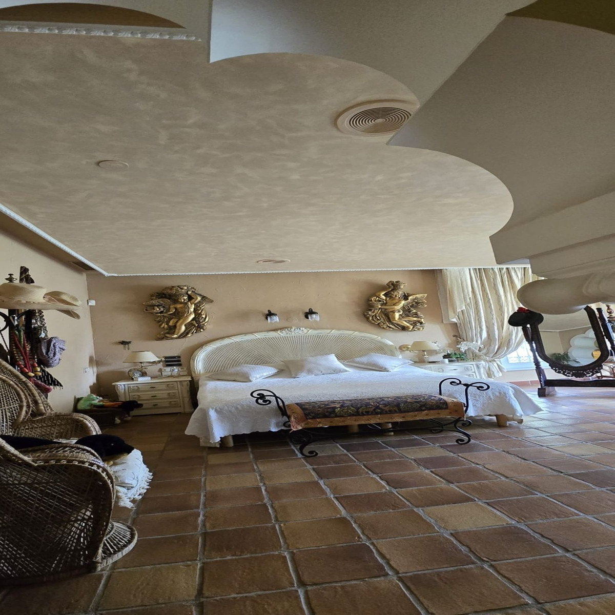 458d9eb83c4e7d83c99ca60f2dafad54 - 24