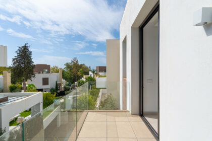 45961f0f373679d3374eb7d7772e3350 - 23